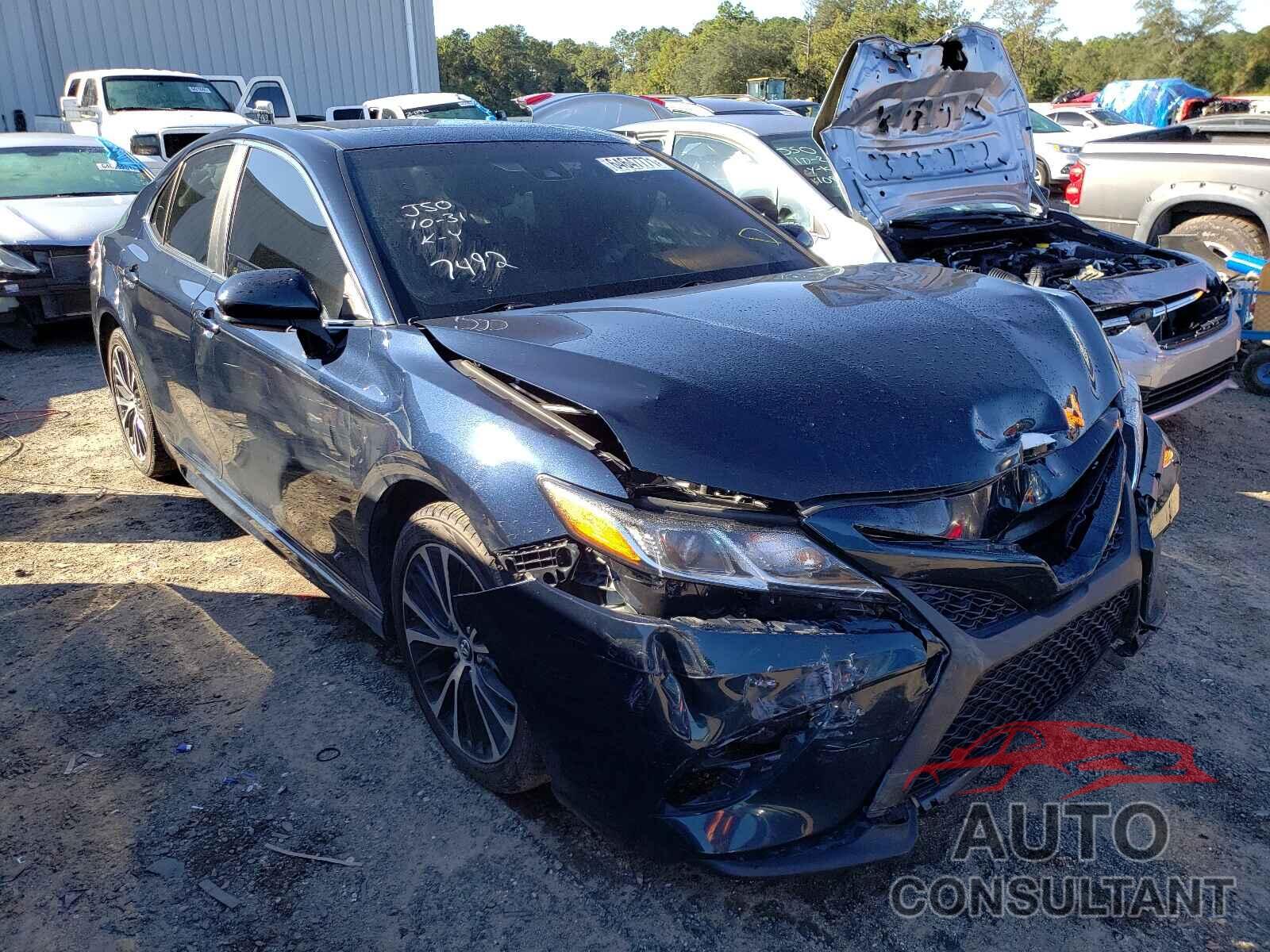 TOYOTA CAMRY 2018 - 4T1B11HK9JU567492