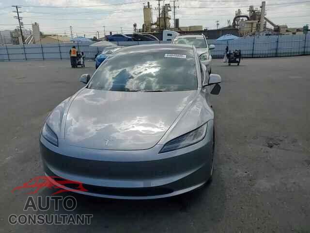 TESLA MODEL 3 2025 - 5YJ3E1EA8SF896476