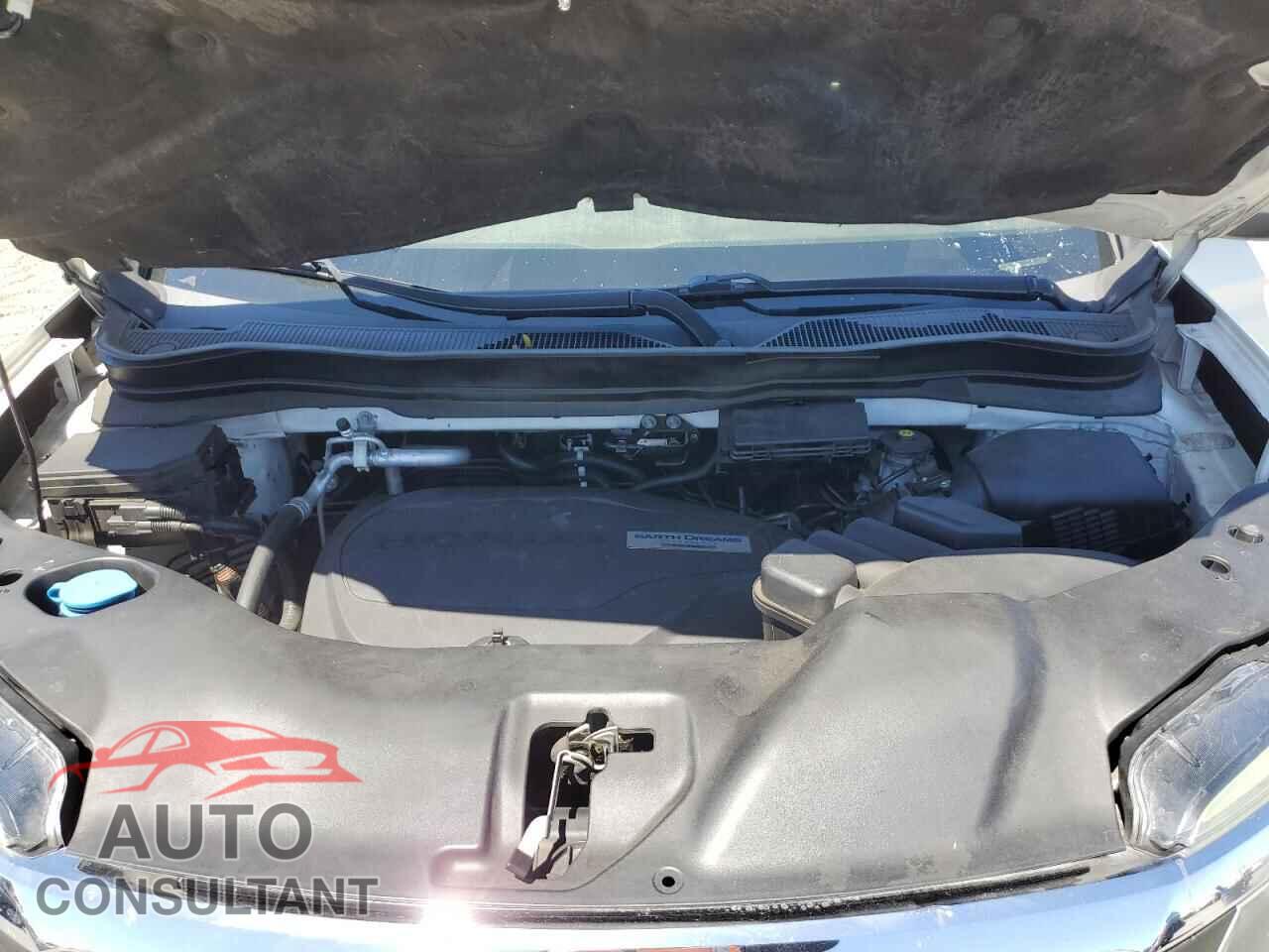 HONDA PILOT 2017 - 5FNYF5H32HB038579
