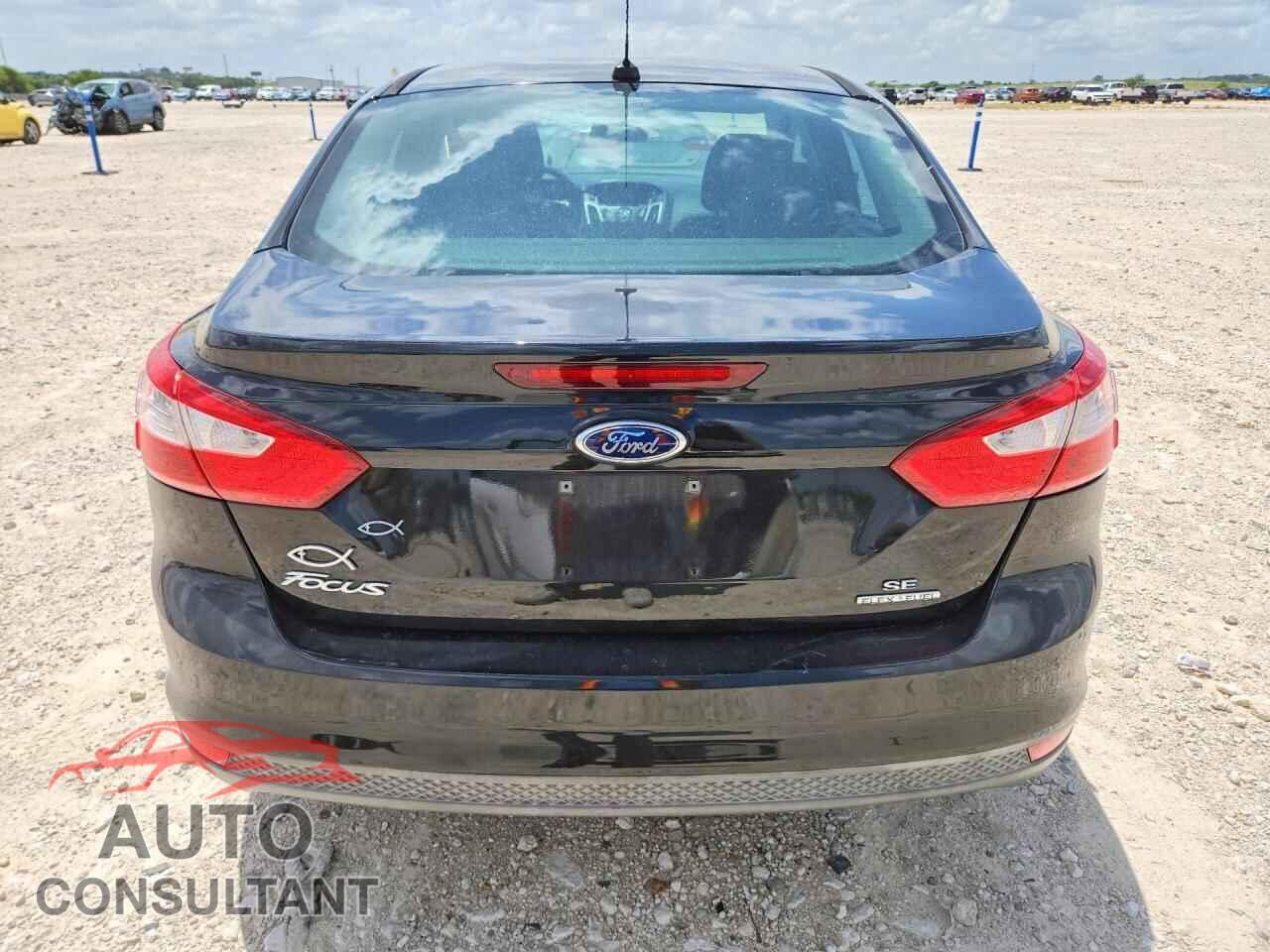 FORD FOCUS 2014 - 1FADP3F27EL211974