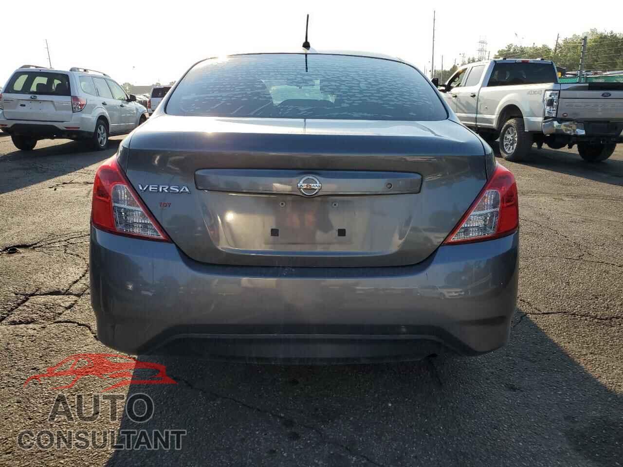 NISSAN VERSA 2017 - 3N1CN7APXHL849900