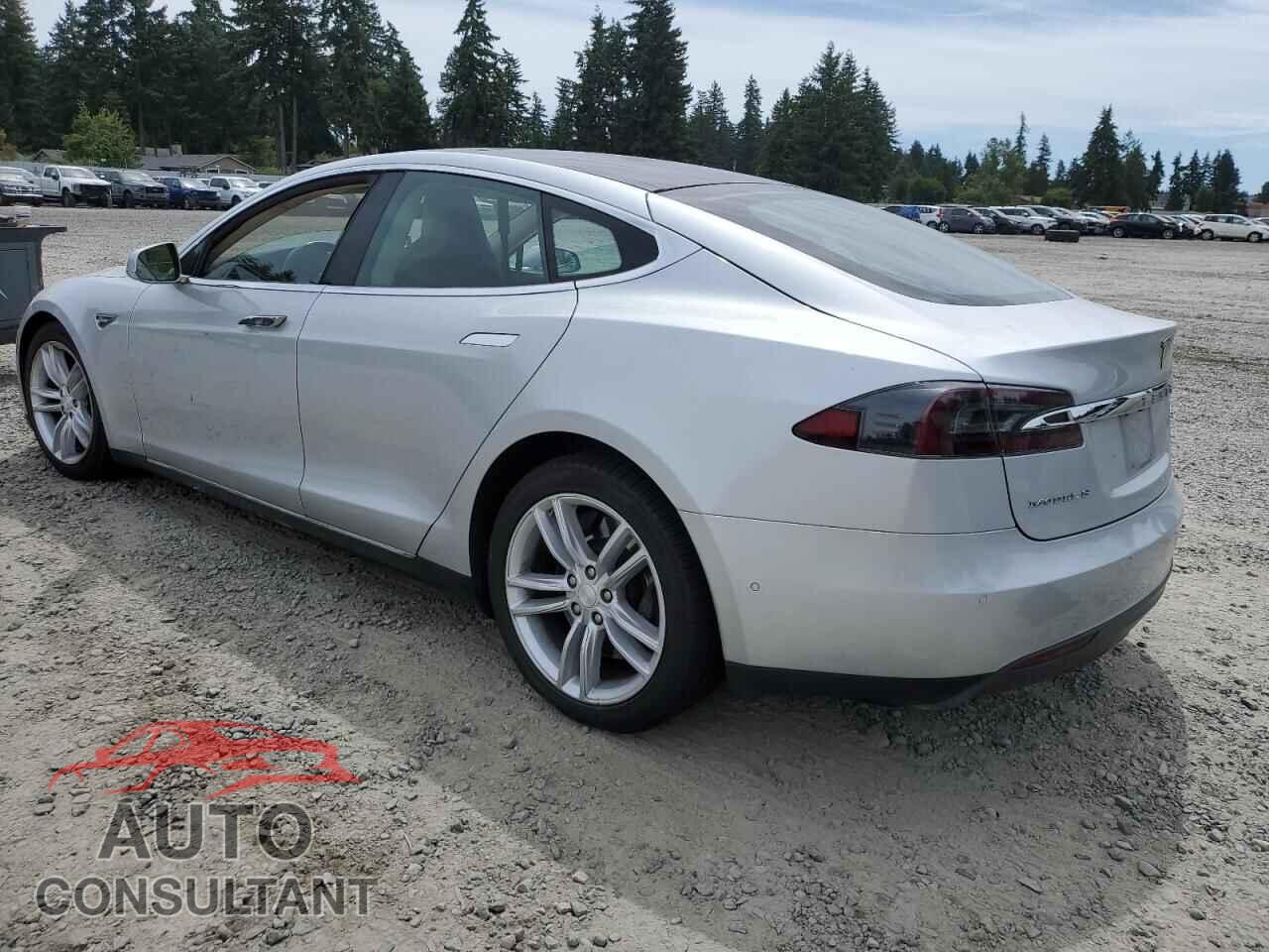 TESLA MODEL S 2015 - 5YJSA1E27FF116392