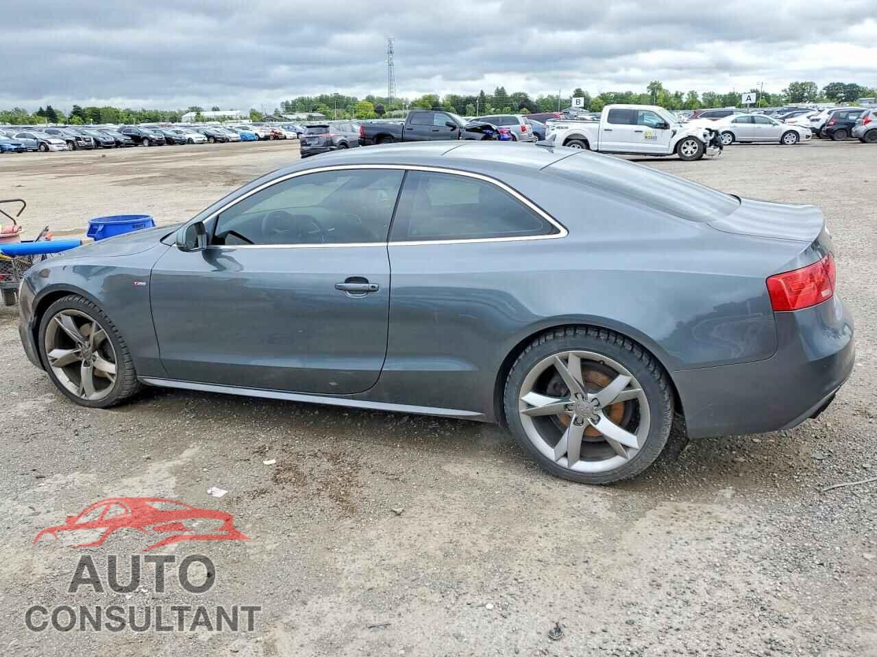 AUDI A5 2013 - WAUDFBFR1DA080665