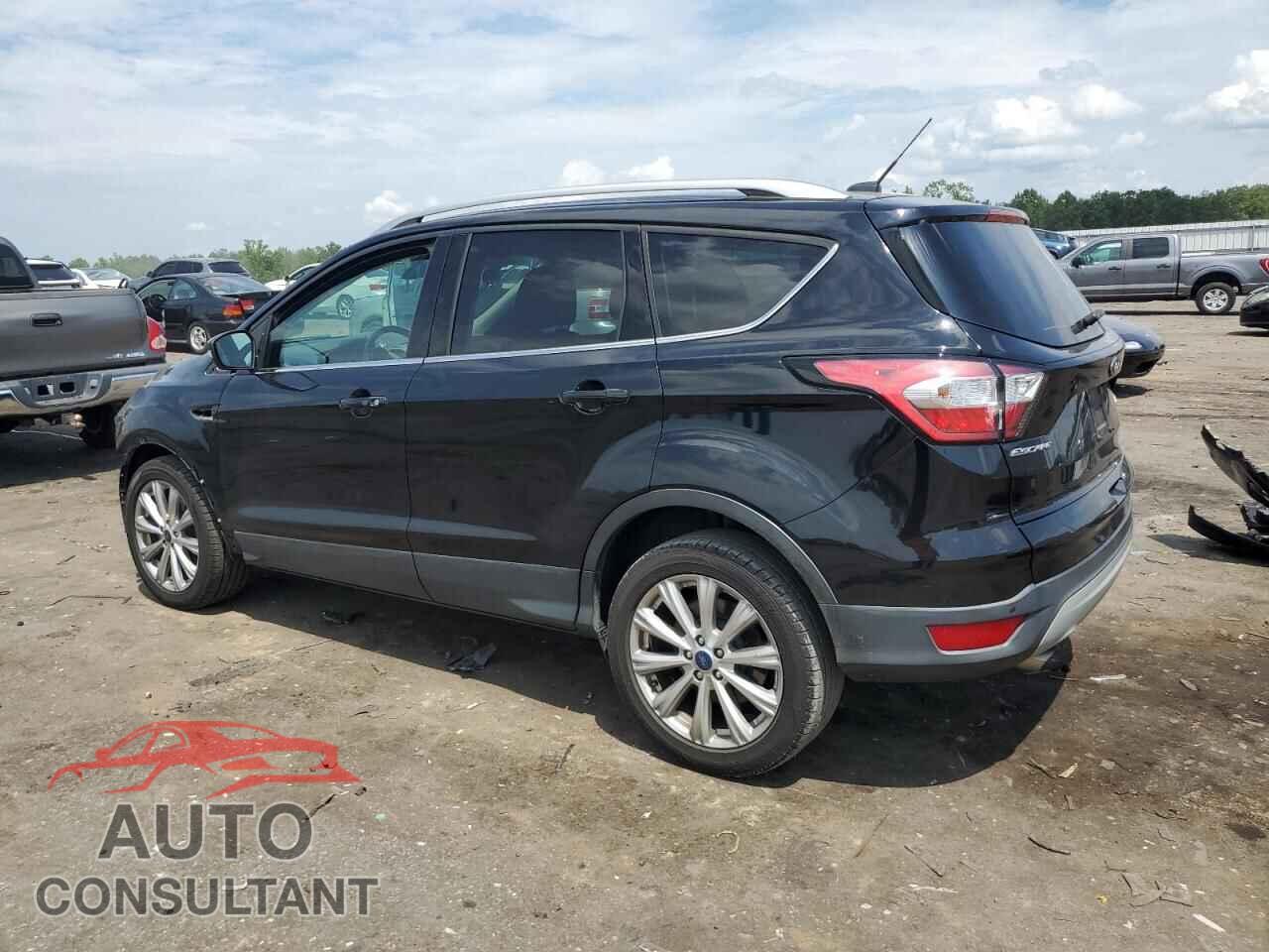 FORD ESCAPE 2017 - 1FMCU9J97HUC82656