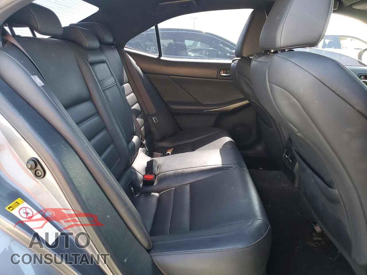 LEXUS IS 2015 - JTHBF1D28F5062040