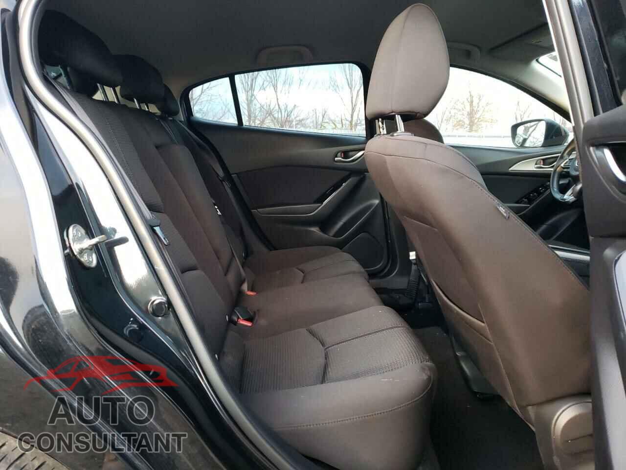 MAZDA 3 2017 - 3MZBN1L73HM134841