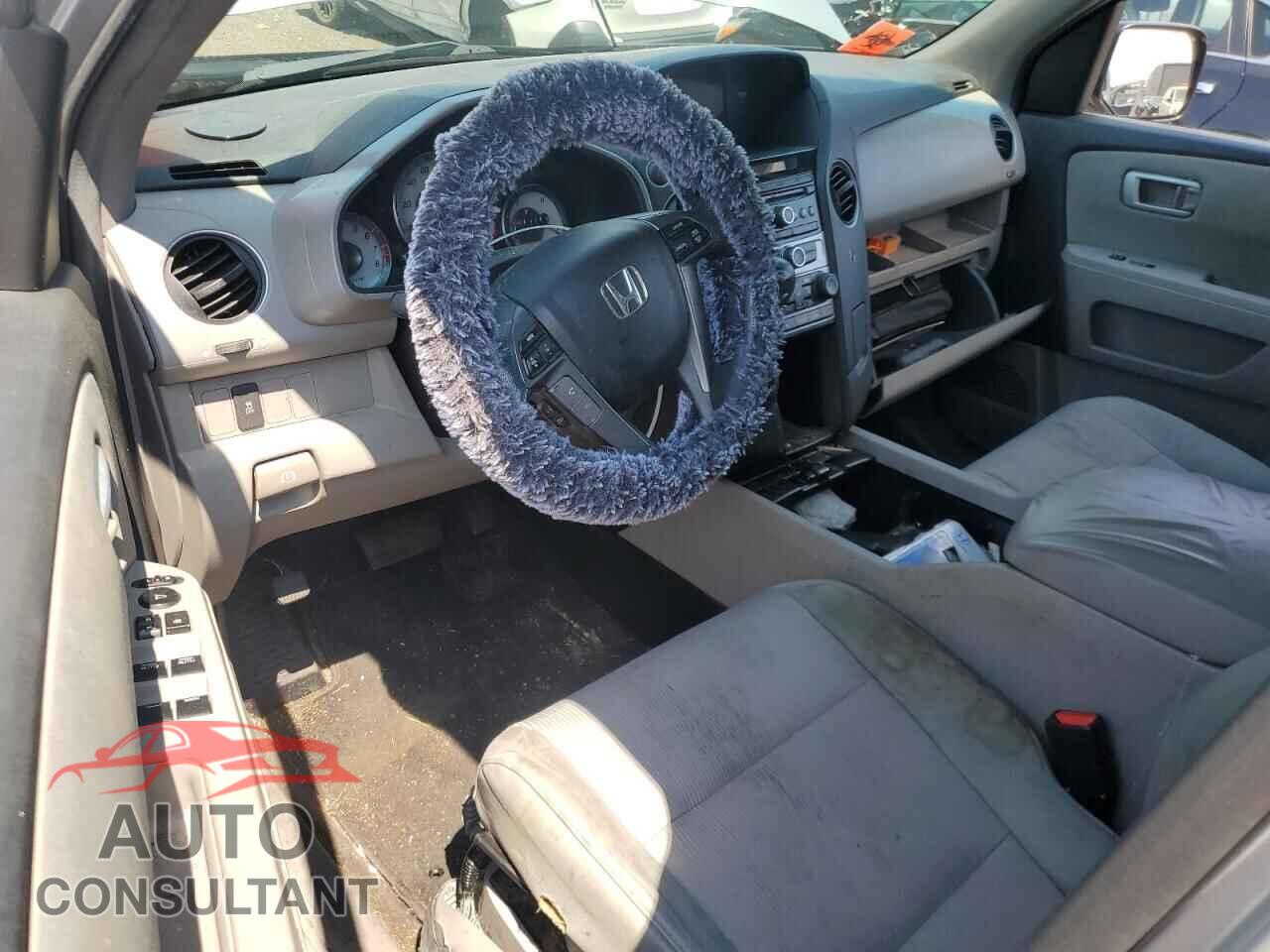 HONDA PILOT 2013 - 5FNYF4H48DB003736