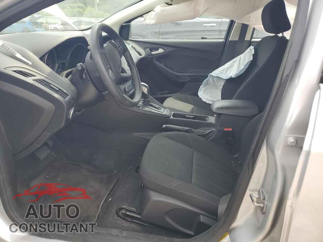 FORD FOCUS 2016 - 1FADP3F24GL405025