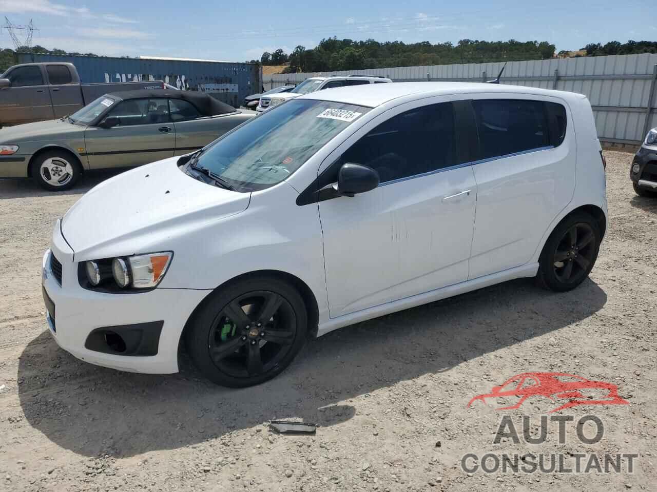 CHEVROLET SONIC 2013 - 1G1JG6SB4D4252939
