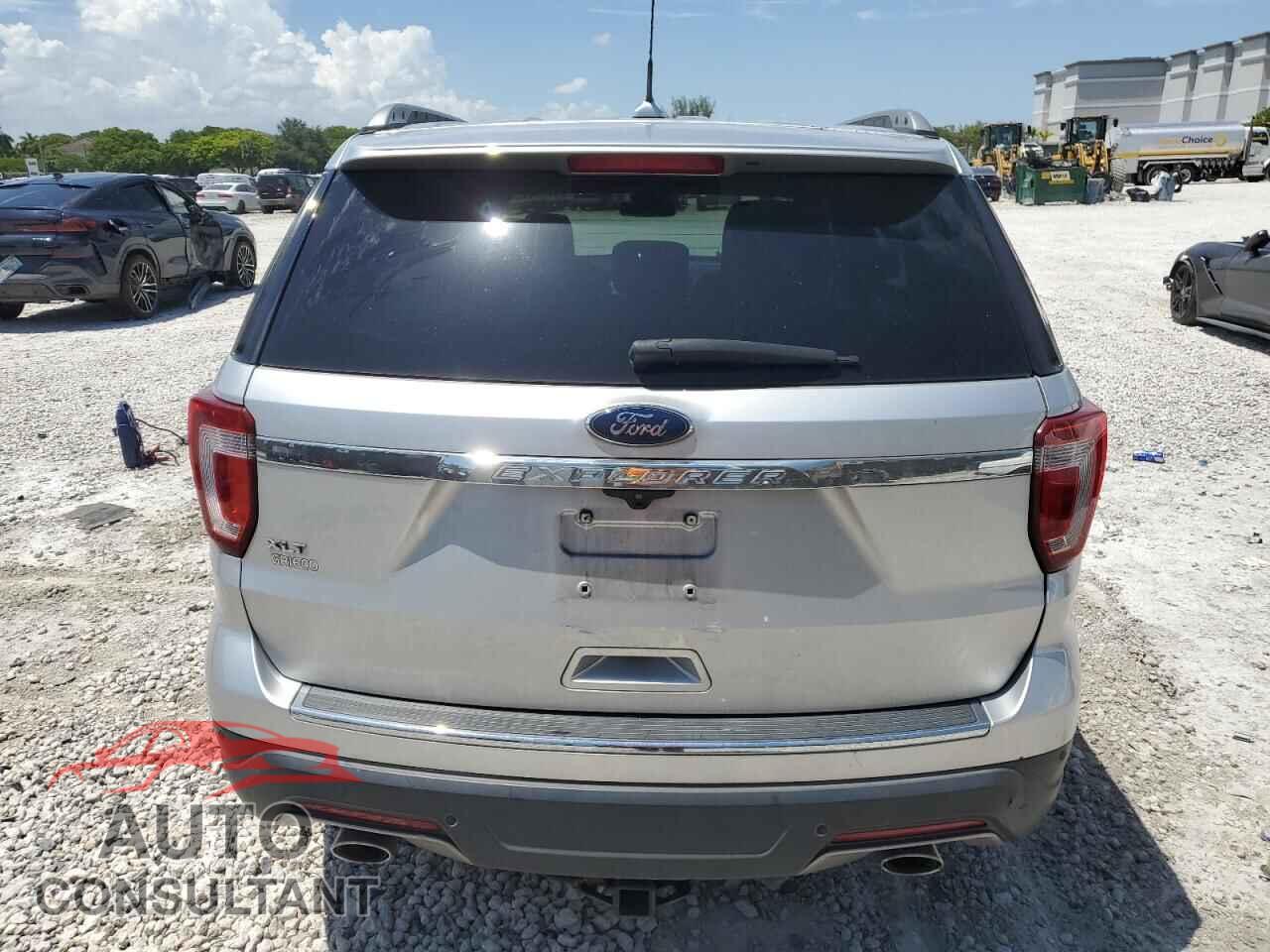 FORD EXPLORER 2018 - 1FM5K7D84JGA52213