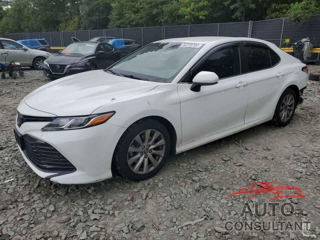 TOYOTA CAMRY 2018 - 4T1B11HK4JU565102