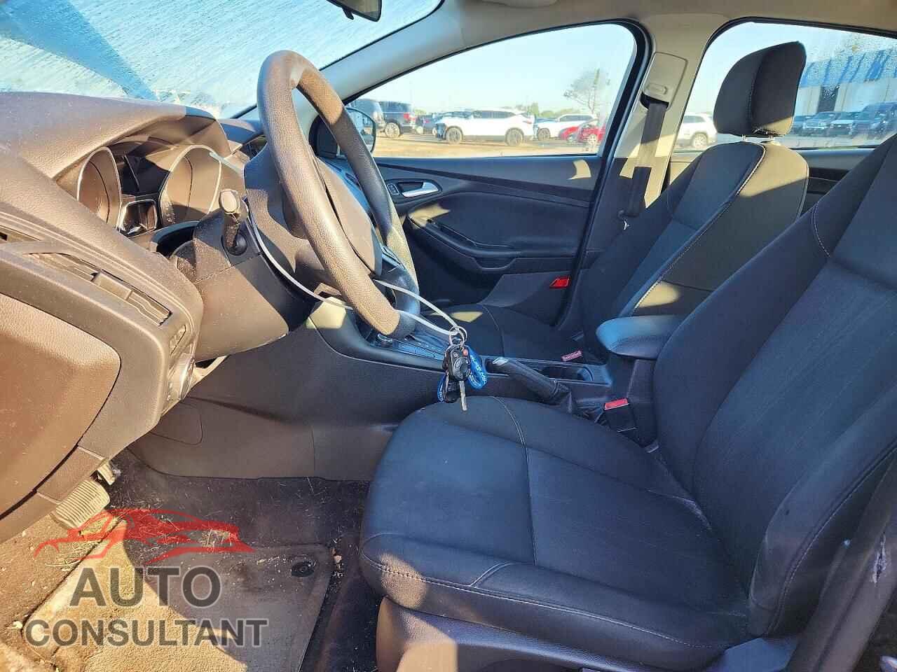 FORD FOCUS 2017 - 1FADP3FE6HL302975