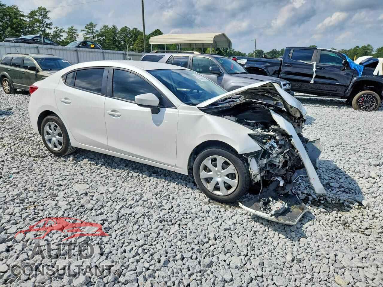 MAZDA 3 2017 - 3MZBN1U73HM156417