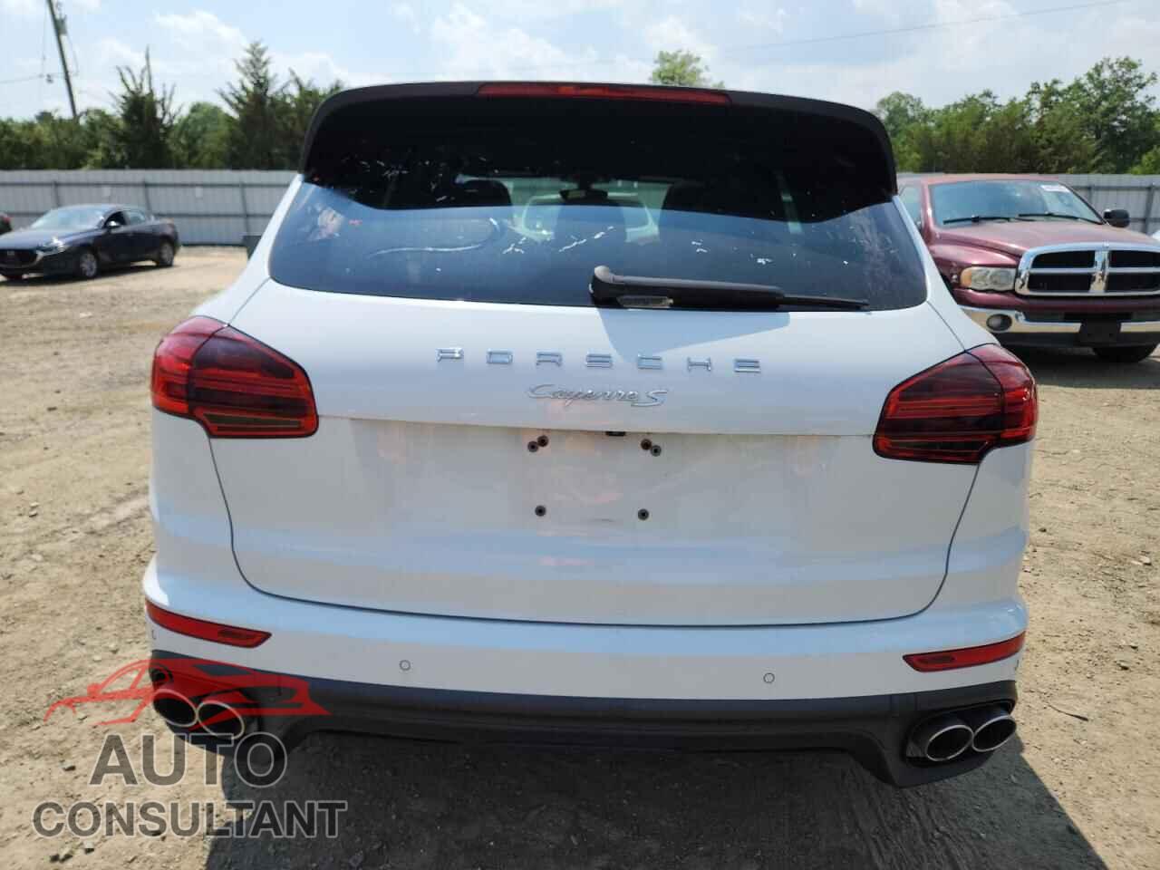 PORSCHE CAYENNE 2016 - WP1AB2A22GLA94464