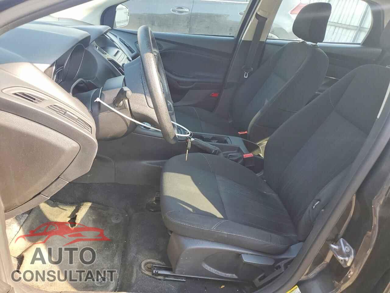 FORD FOCUS 2016 - 1FADP3E29GL224777