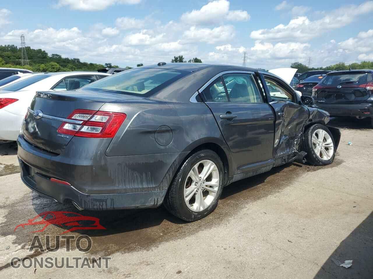 FORD TAURUS 2017 - 1FAHP2D82HG145253