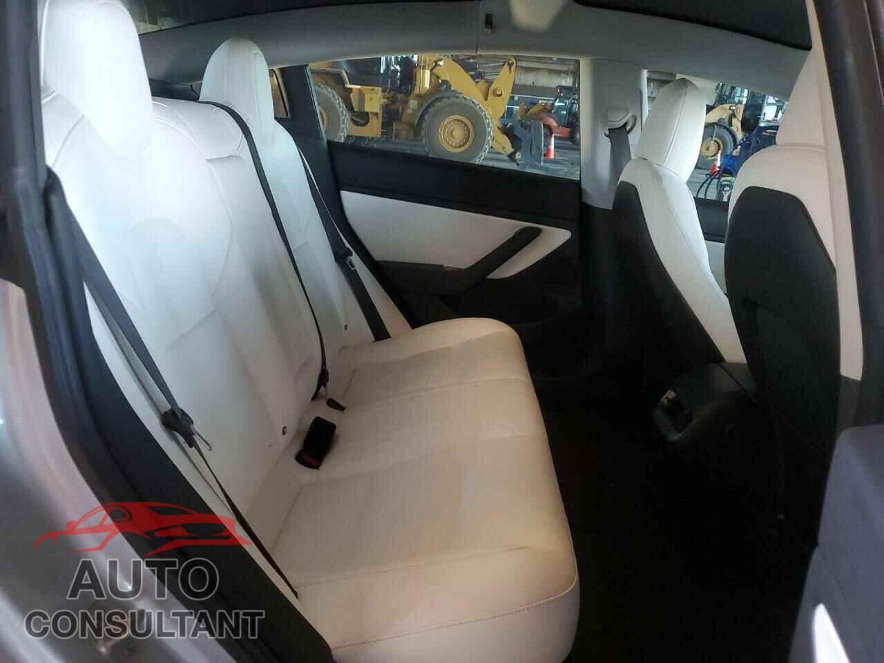 TESLA MODEL 3 2018 - 5YJ3E1EB6JF100590