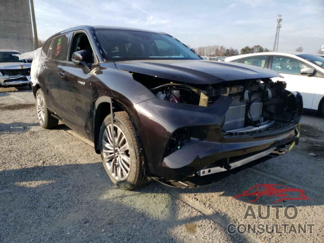 TOYOTA HIGHLANDER 2021 - 5TDEBRCHXMS047819