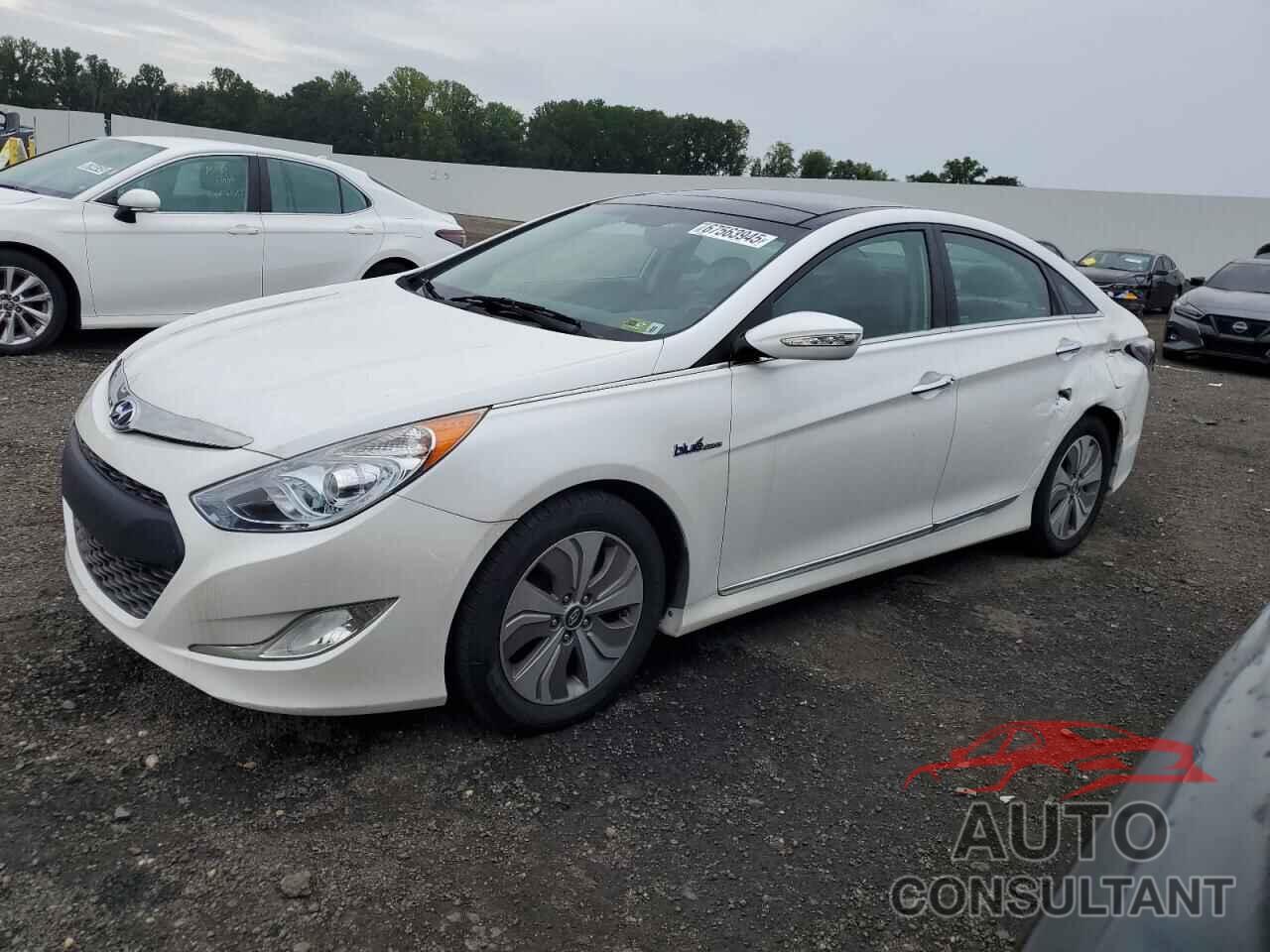 HYUNDAI SONATA 2015 - KMHEC4A47FA131995