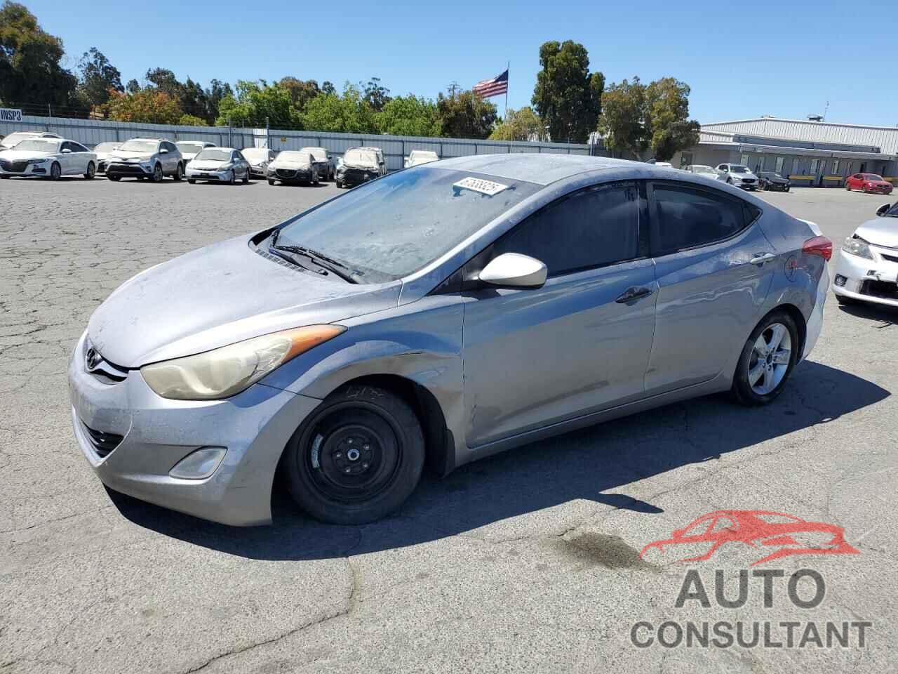 HYUNDAI ELANTRA 2013 - KMHDH4AE3DU488589