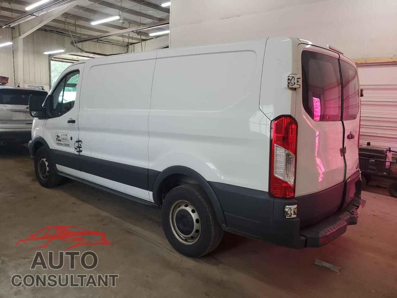 FORD TRANSIT 2015 - 1FTNE1YM5FKB31040