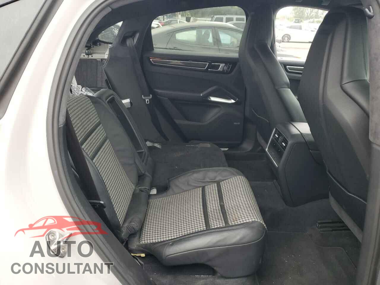 PORSCHE CAYENNE 2020 - WP1BF2AY6LDA65521