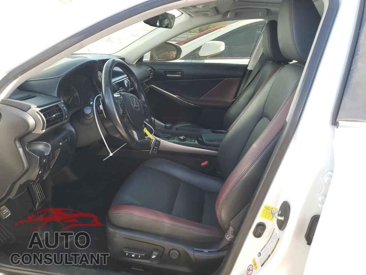 LEXUS IS 2018 - JTHBA1D22J5075633