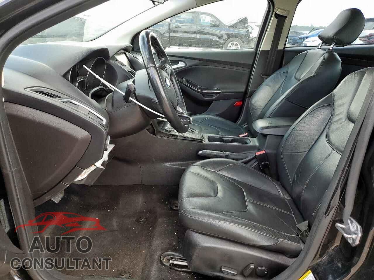 FORD FOCUS 2015 - 1FADP3J28FL386663