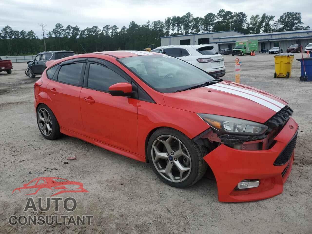 FORD FOCUS 2017 - 1FADP3L90HL228105
