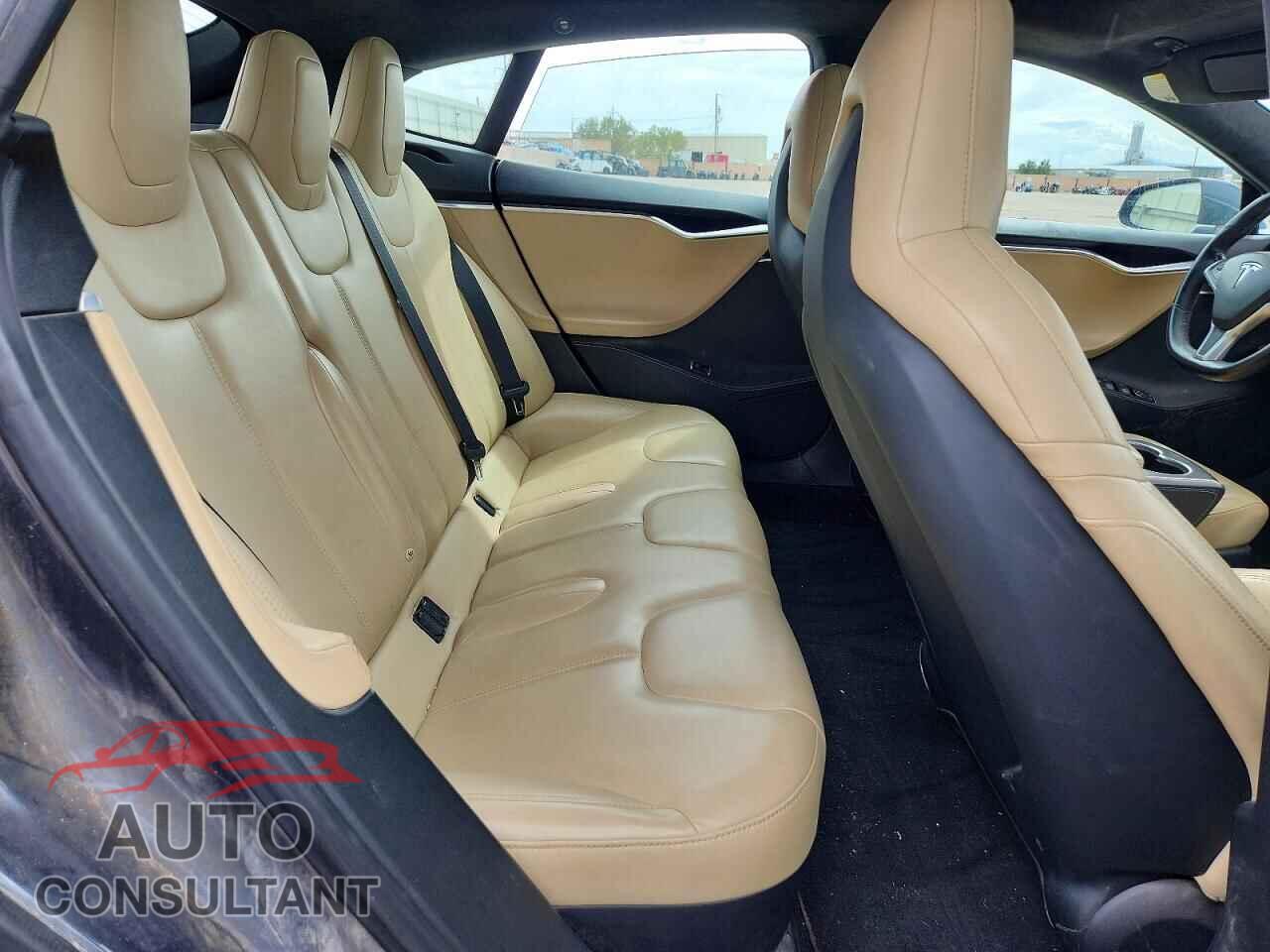 TESLA MODEL S 2015 - 5YJSA1V28FF097383