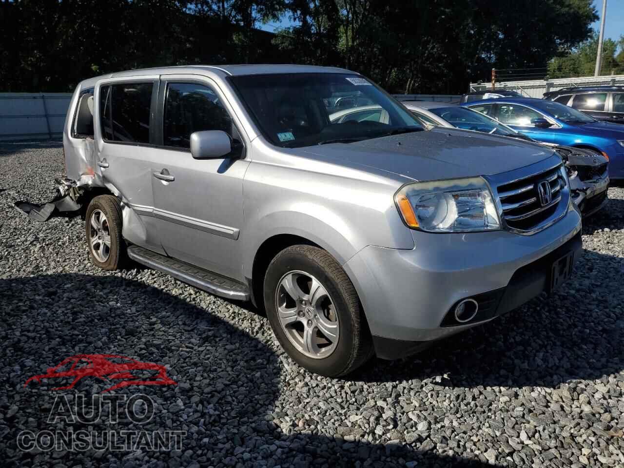 HONDA PILOT 2013 - 5FNYF4H68DB042330