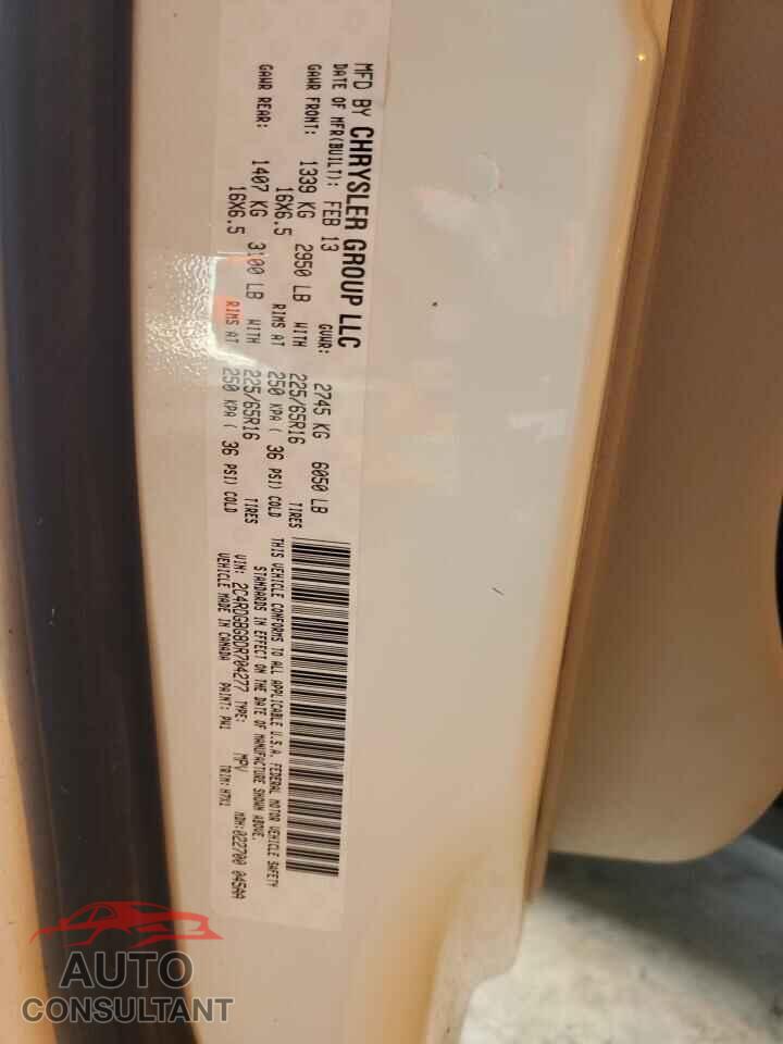 DODGE CARAVAN 2013 - 2C4RDGBG8DR704277