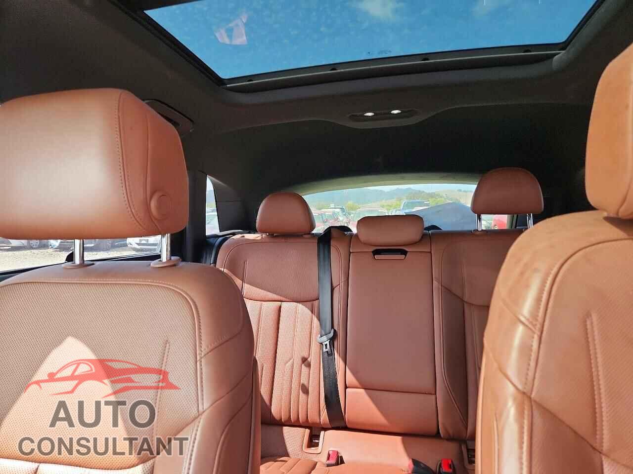 AUDI E-TRON 2019 - WA1VAAGE9KB015883