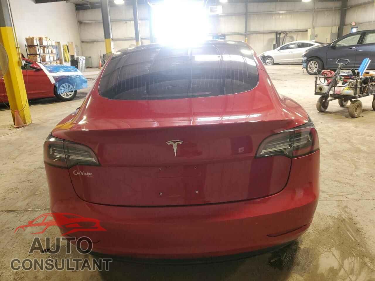 TESLA MODEL 3 2018 - 5YJ3E1EAXJF032432