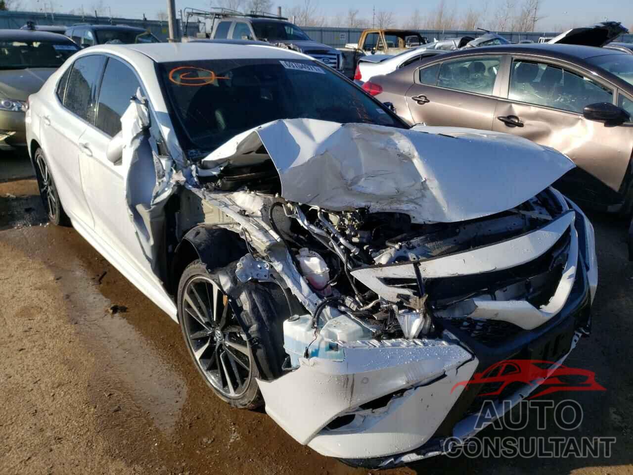 TOYOTA CAMRY 2018 - 4T1B61HK5JU152266
