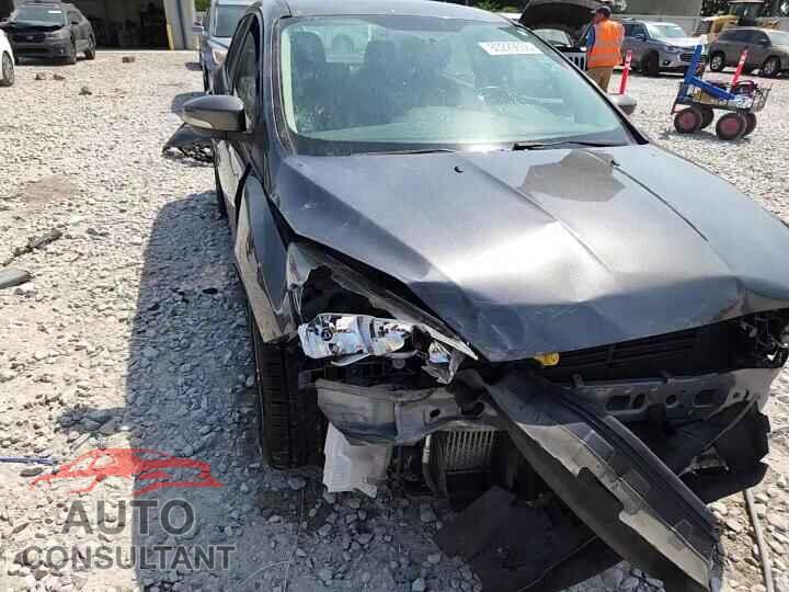 FORD FOCUS 2017 - 1FADP3FE0HL289950