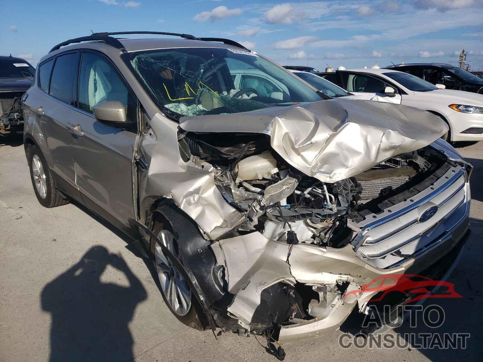 FORD ESCAPE 2018 - 1FMCU0GD5JUB96422