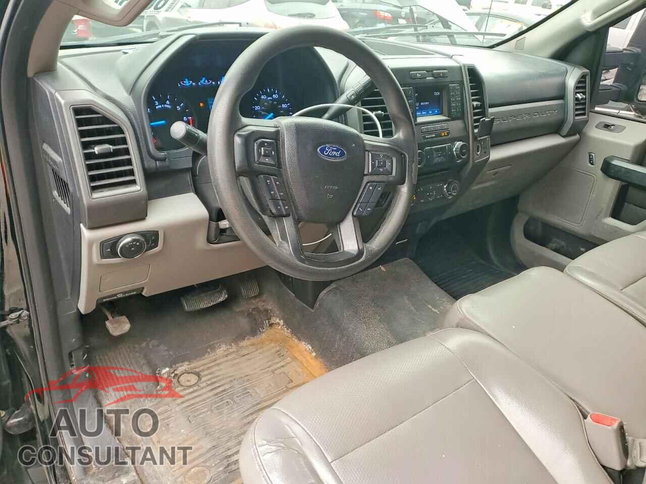 FORD F250 2017 - 1FTBF2B63HEE77007