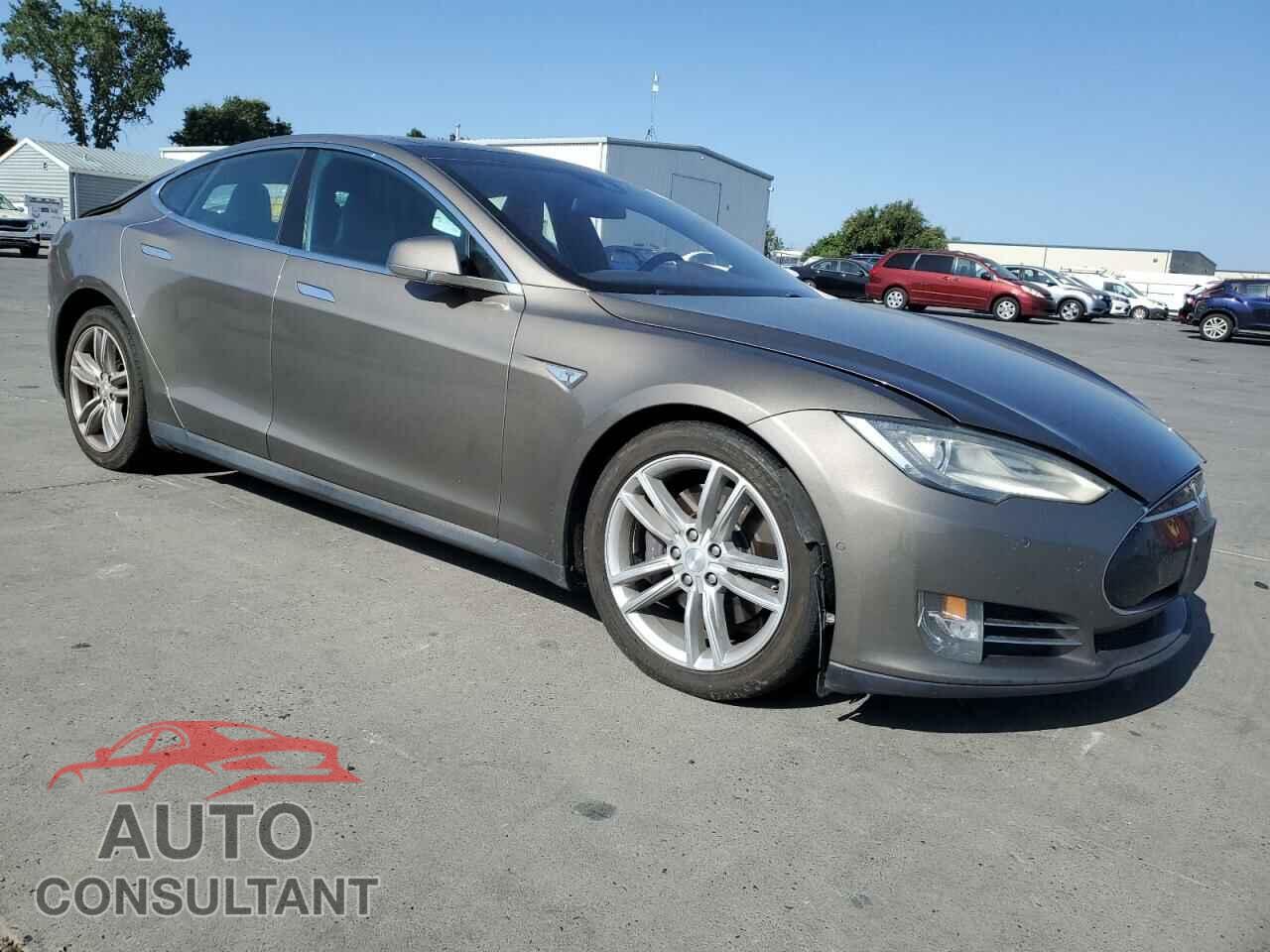 TESLA MODEL S 2016 - 5YJSA1E2XGF133933