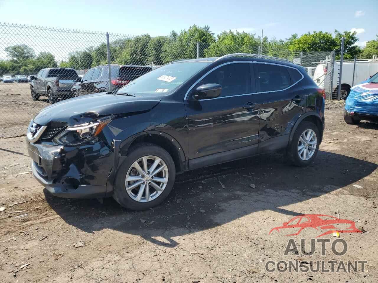 NISSAN ROGUE 2018 - JN1BJ1CR0JW201386