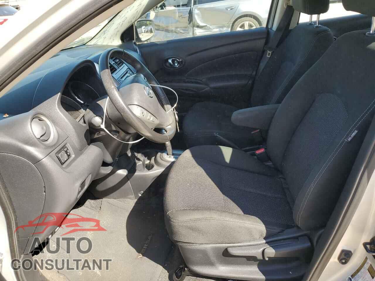 NISSAN VERSA 2017 - 3N1CN7AP3HL851648