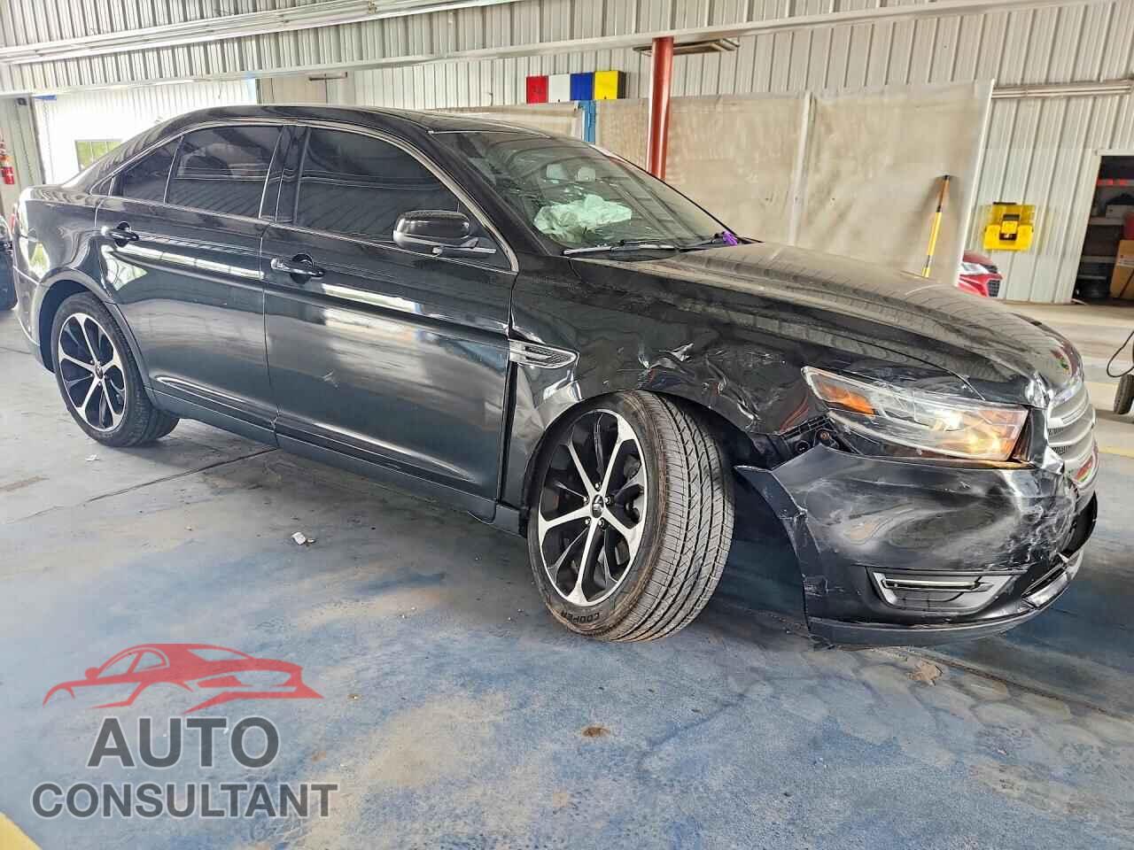 FORD TAURUS 2015 - 1FAHP2E80FG118077