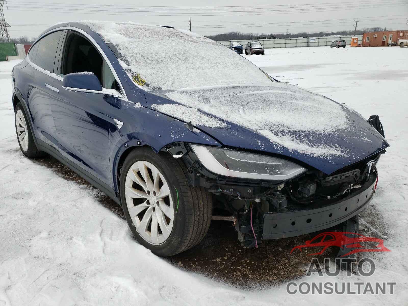 TESLA MODEL X 2017 - 5YJXCBE21HF077016