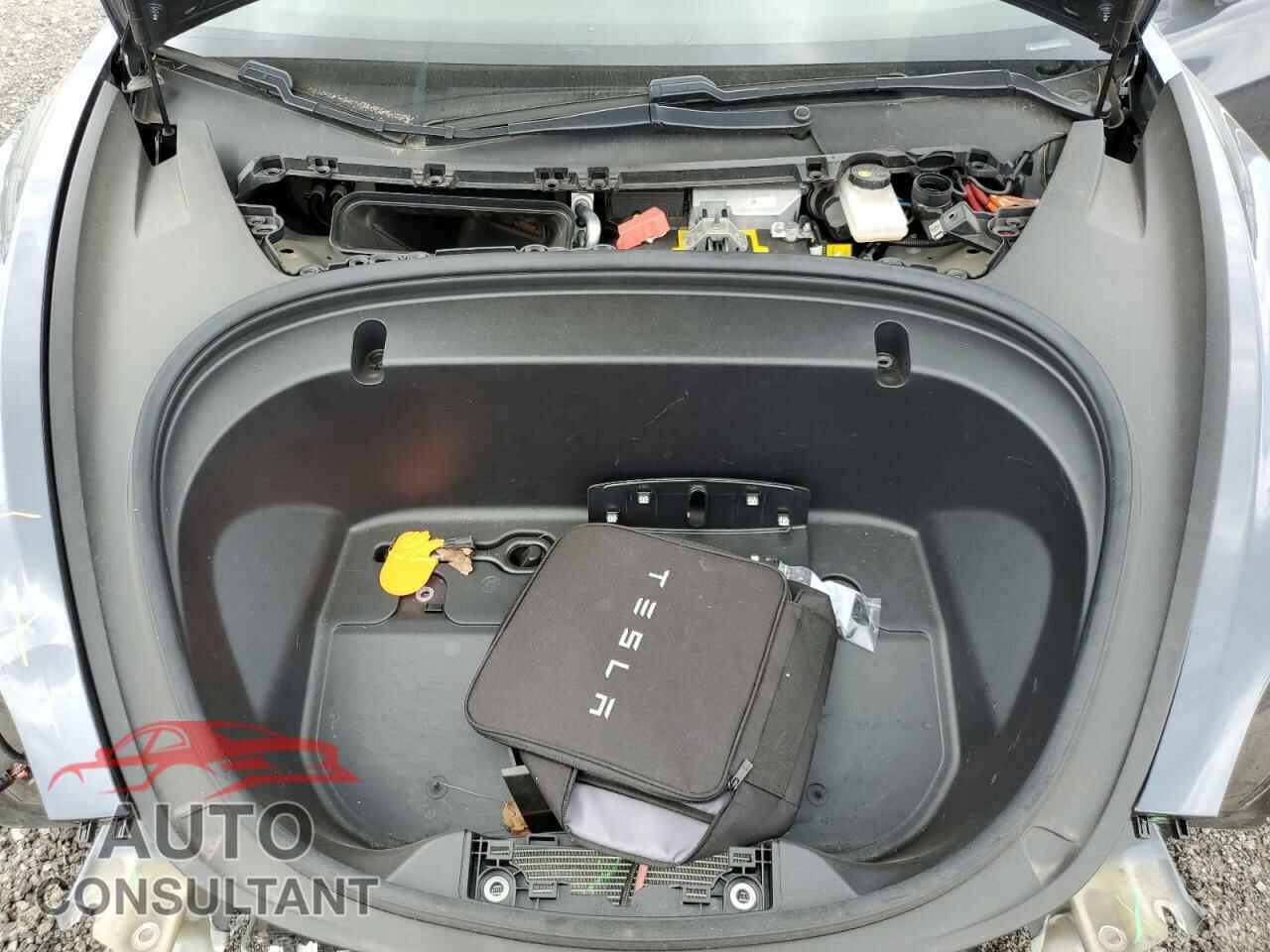 TESLA MODEL 3 2020 - 5YJ3E1EBXLF616406