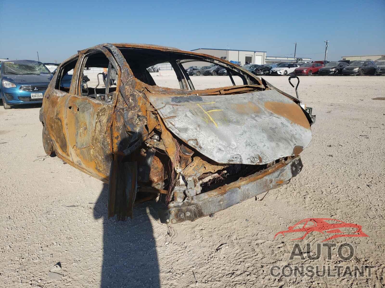TOYOTA YARIS 2017 - VNKKTUD37HA077103
