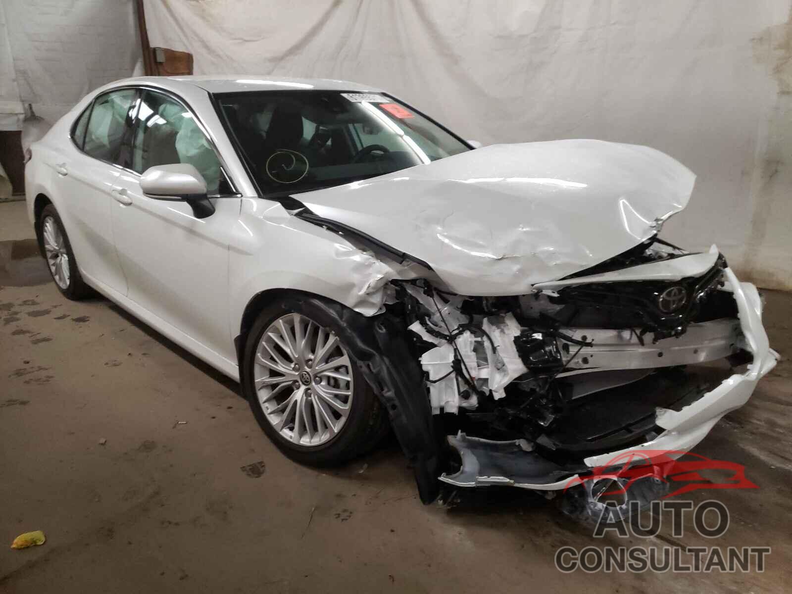 TOYOTA CAMRY 2020 - 4T1F11AK2LU385292