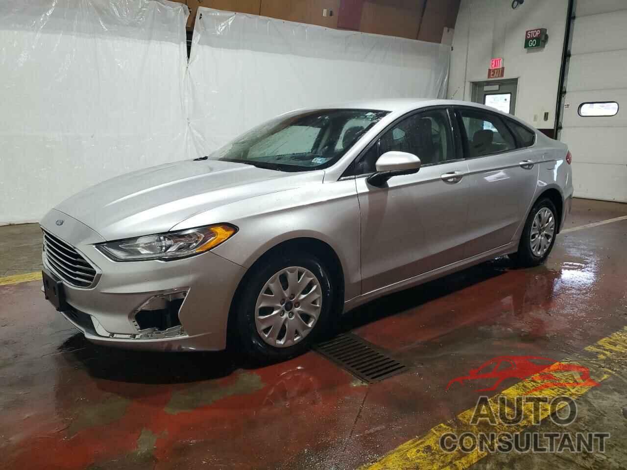 FORD FUSION 2019 - 3FA6P0G70KR246127