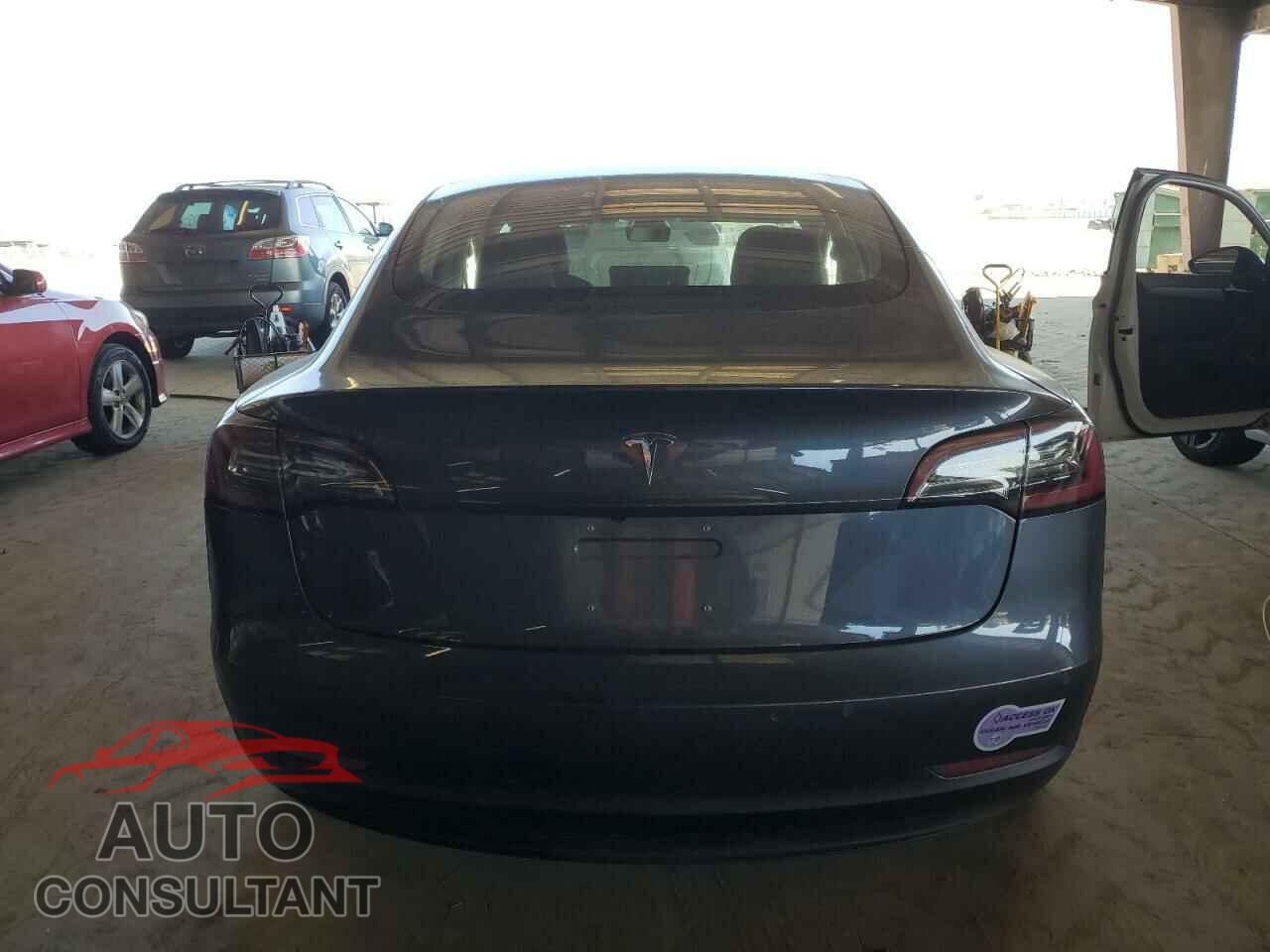 TESLA MODEL 3 2018 - 5YJ3E1EA8JF163066