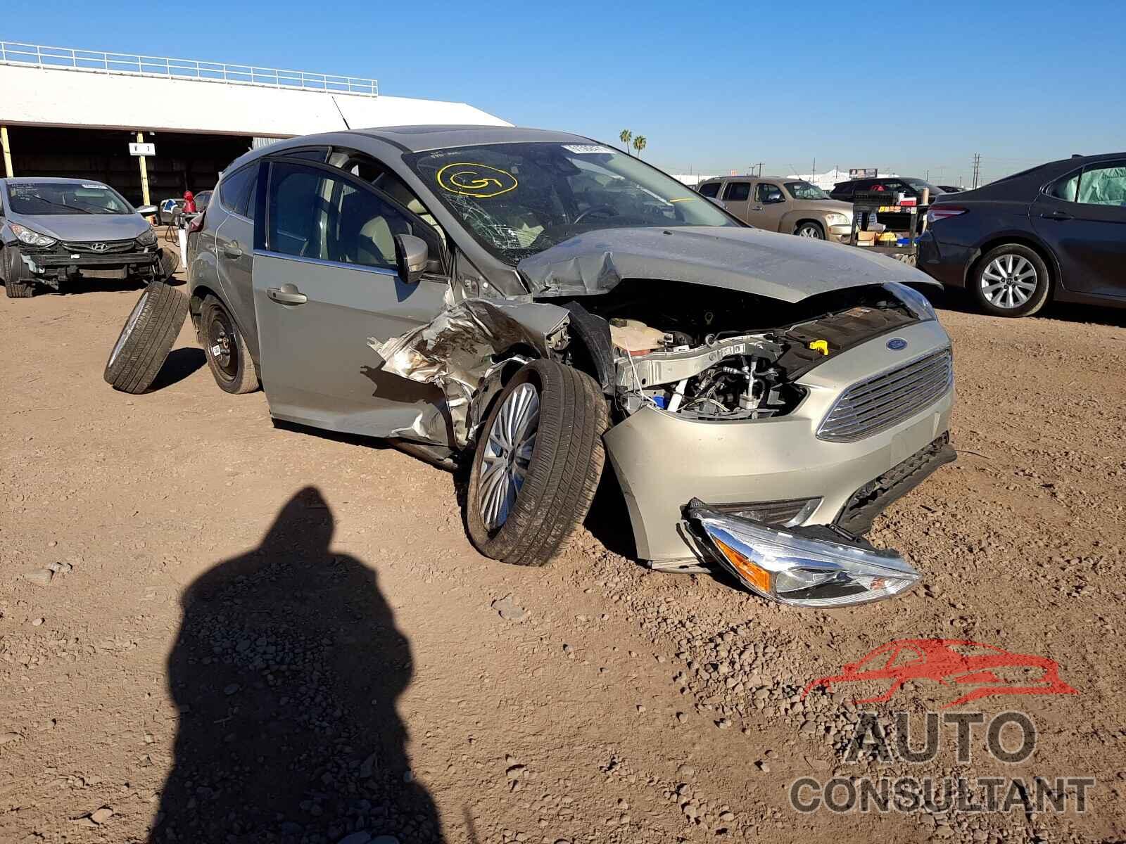 FORD FOCUS 2016 - 1FADP3N22GL405980