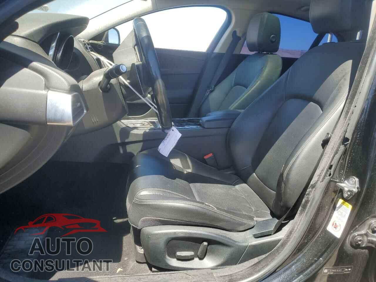 JAGUAR XE 2017 - SAJAD4BG2HA966044